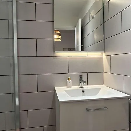 2 Pieces Moderne Avec Patio A - Fr-1-225c-166